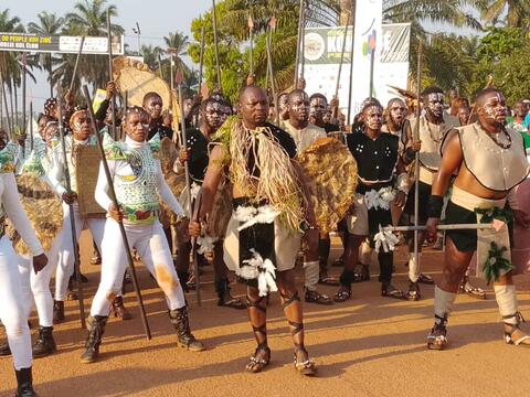 Nzɔɔ bʉ̂r ó lǖb  kɔ́ɔ́nzime ɨ́ lʉ́míí ɨ́ mbú2025